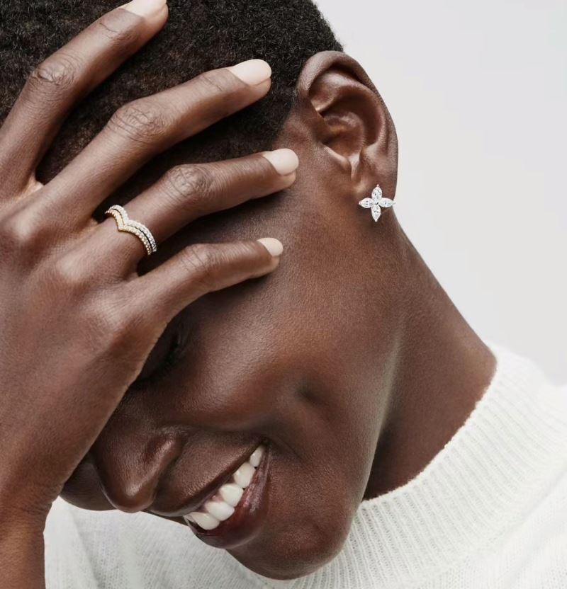 T*f*ny earrings